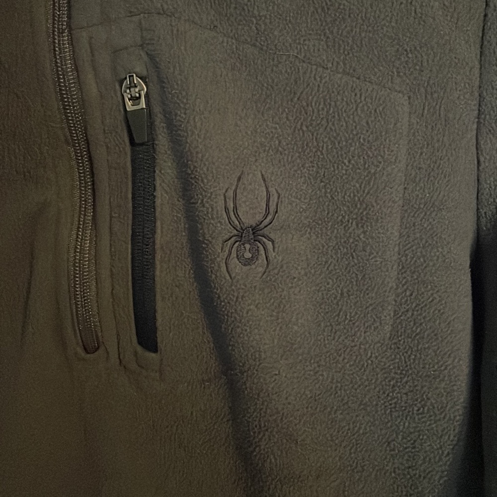 Spider pull over fleece